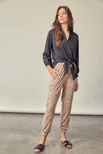 Load image into Gallery viewer, FRONT TIE SHIRT - In Your Space Boutique
