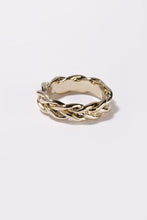 Load image into Gallery viewer, Chain ring gold - In Your Space Boutique
